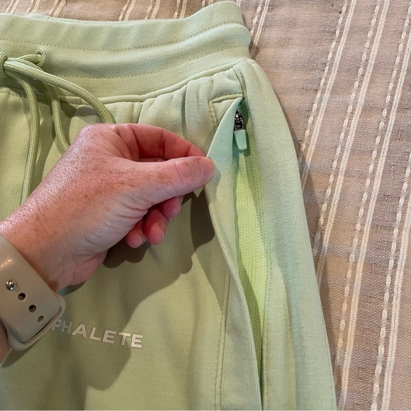 Alphalete Essential Core Activewear Shorts Lime Green Extra Small NWOT - Picture 5 of 9